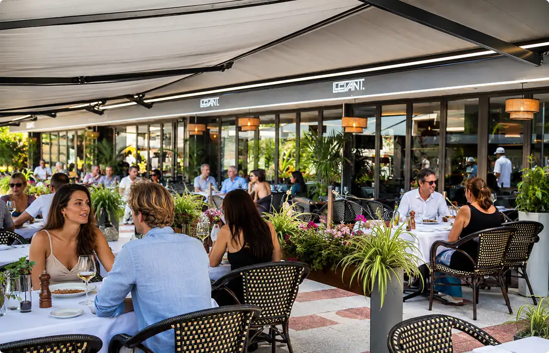 Terraza llevant en hora punta